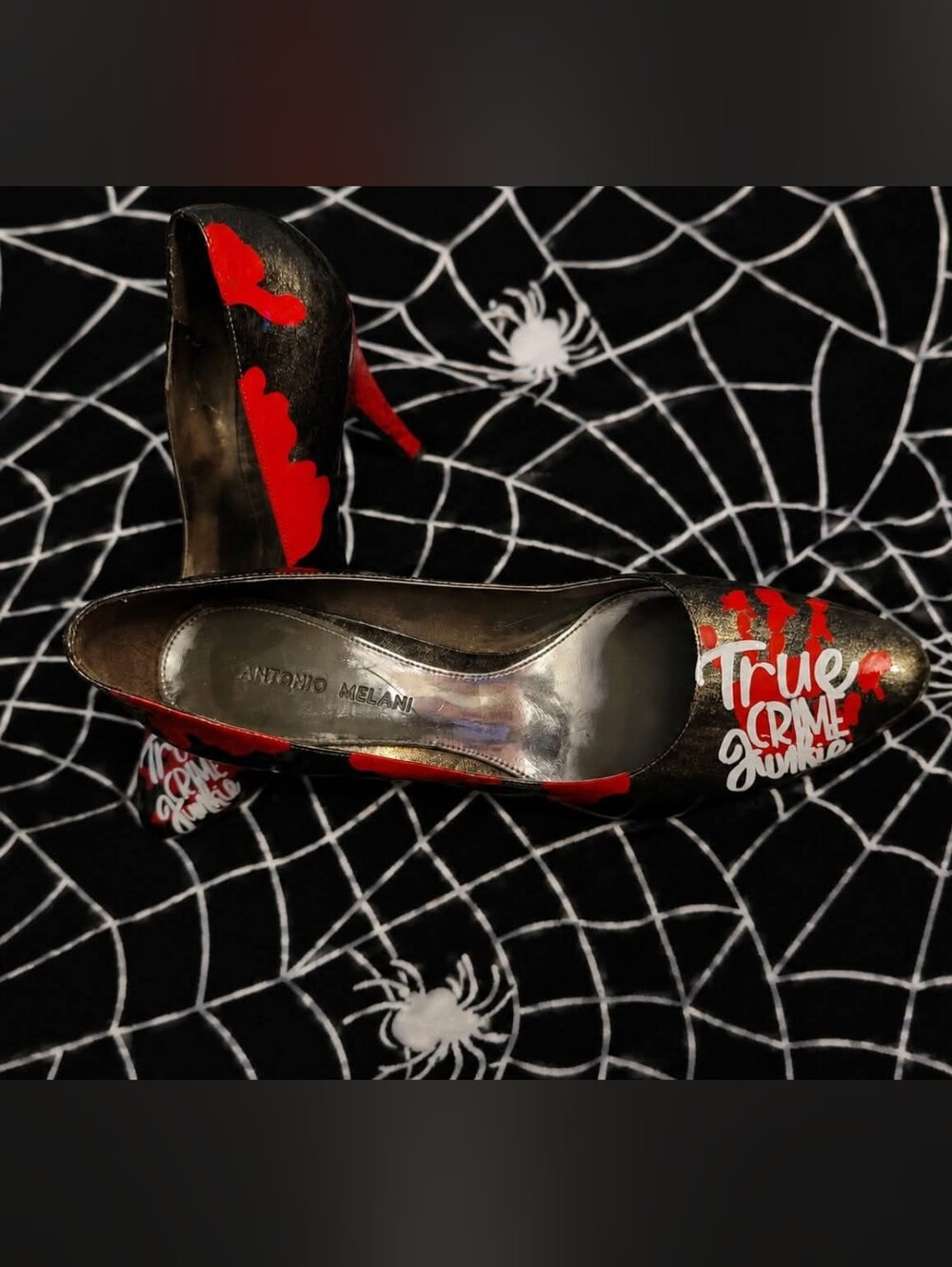 ANTONIO MELANI Handpainted Pumps